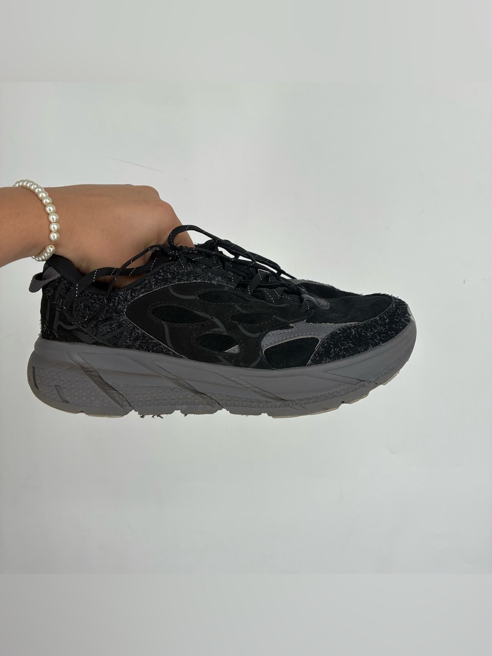 Hoka Womens 9 Mens 8 Clifton L Suede Black Sneakers Running EVA Work Comfort